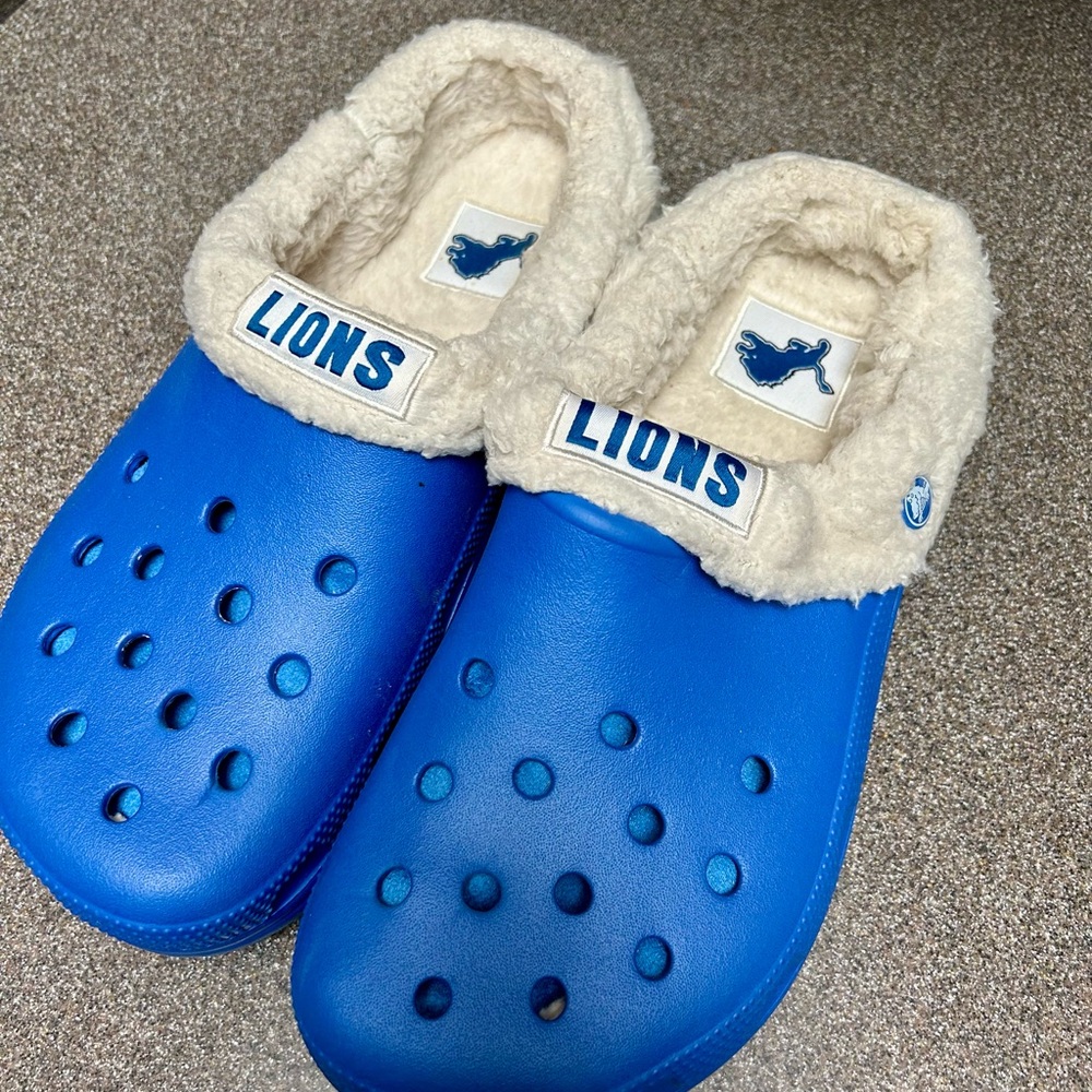 Detroit Lions CROCS Classic Sherpa Lined  M 10 W 12 Honolulu Blue Slip On - Picture 6 of 6